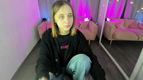 Taya online show from 11/12/25, 01:00