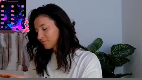 Snapshot of tayakayan chatting on 12/18/24, 03:04 TayaKayan online show from 12/18/24, 03:04