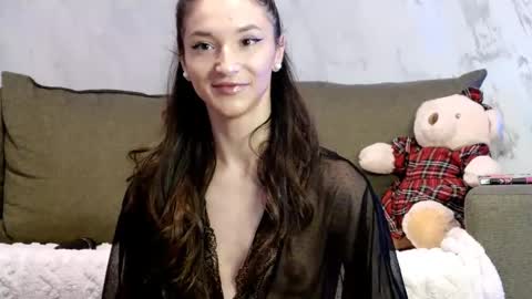 Snapshot of tayakayan chatting on 12/19/25, 10:22 TayaKayan online show from 12/19/25, 10:22