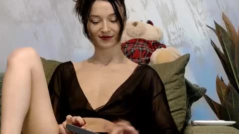 TayaKayan online show from 03/04/26, 10:54