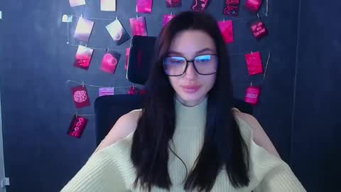 Taya online show from 12/03/25, 12:25