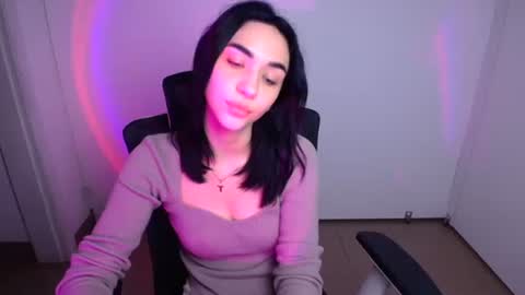 Tayla online show from 10/11/25, 05:50