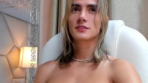 Snapshot of tayler_swift1 chatting on 12/20/24, 01:03 tayler_swift1 online show from 12/20/24, 01:03