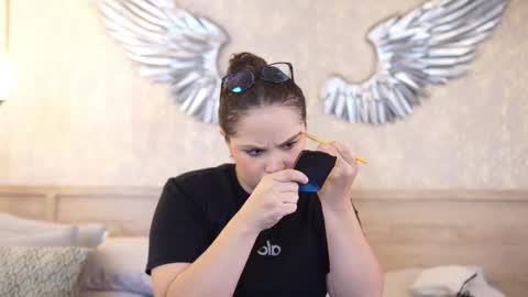 Teylor  Kim online show from 12/04/25, 04:48