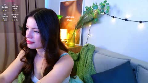 Taylla online show from 11/26/25, 07:42