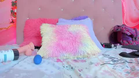 Sarah  online show from 03/06/25, 01:16