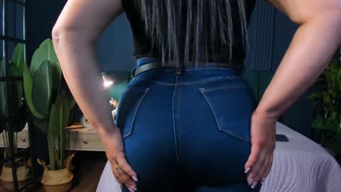 Taylor Bennet online show from 02/01/25, 06:08