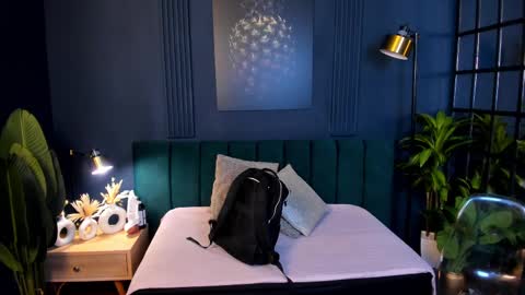 Taylor Bennet online show from 02/11/25, 12:05