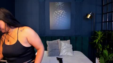 Taylor Bennet online show from 02/12/25, 12:01