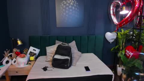 Taylor Bennet online show from 02/19/25, 12:11