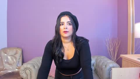 Taylor Bennet online show from 10/22/25, 12:05