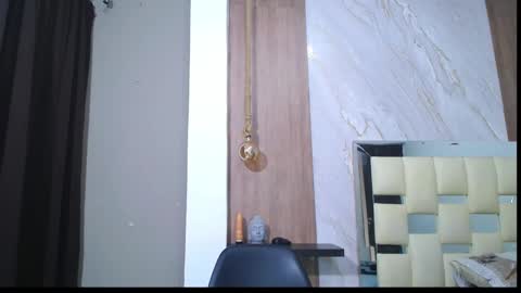 taylor_collins_2 online show from 09/17/25, 10:11