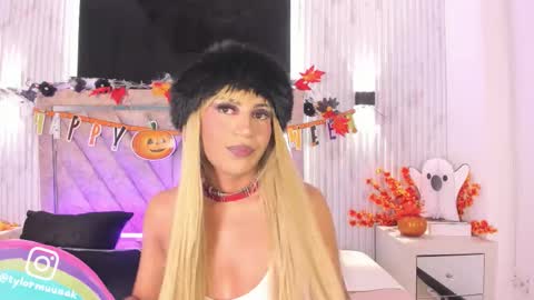 Taylor Harveey online show from 10/28/25, 08:11