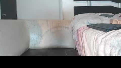 Snapshot of taylor_hot85 chatting on 07/17/26, 03:35 taylor hot online show from 07/17/26, 03:35