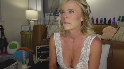 Taylor --  online show from 09/23/25, 10:18