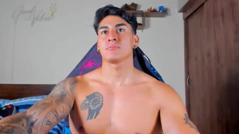 taylor_mclane1 online show from 12/02/25, 05:41