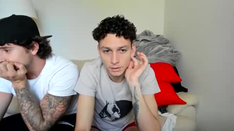 Snapshot of taylorcamz chatting on 02/12/25, 10:37 taylorcamz online show from 02/12/25, 10:37