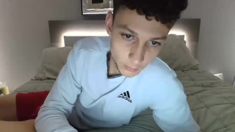 Snapshot of taylorcamz chatting on 09/12/25, 04:12 taylorcamz online show from 09/12/25, 04:12