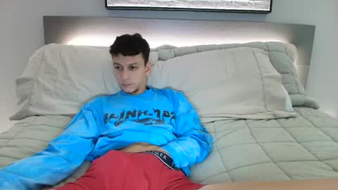 Snapshot of taylorcamz chatting on 09/16/25, 10:11 taylorcamz online show from 09/16/25, 10:11