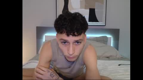 Snapshot of taylorcamz chatting on 10/02/25, 01:56 taylorcamz online show from 10/02/25, 01:56