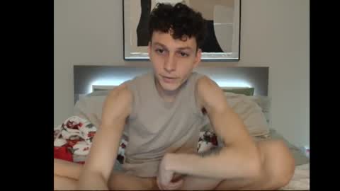 Snapshot of taylorcamz chatting on 11/06/25, 03:40 taylorcamz online show from 11/06/25, 03:40