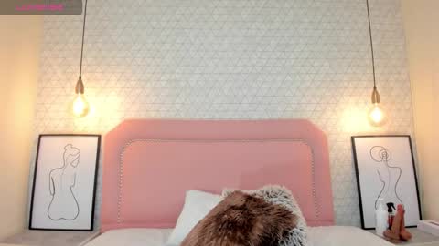 Snapshot of taylormeller chatting on 11/07/25, 03:28 TAYLOR online show from 11/07/25, 03:28