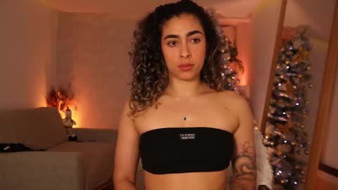 taylormichell online show from 12/17/25, 10:16