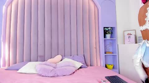 Snapshot of taylorsmitth_ chatting on 09/09/25, 11:54 TAYLOR online show from 09/09/25, 11:54