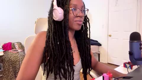 Snapshot of taylorsosweets chatting on 05/07/26, 12:16 Taylor online show from 05/07/26, 12:16