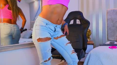 tayra online show from 03/24/26, 06:57