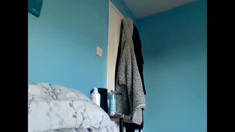 Snapshot of tazo78 chatting on 10/05/25, 12:03 tazo78 online show from 10/05/25, 12:03