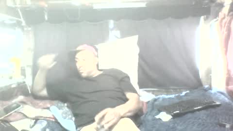Snapshot of tazz202569378296 chatting on 06/15/26, 08:22 Big Daddy online show from 06/15/26, 08:22