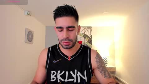 Snapshot of tbastian chatting on 11/30/25, 08:13 BASTIAN online show from 11/30/25, 08:13