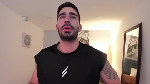 Snapshot of tbastian chatting on 12/14/25, 08:13 BASTIAN online show from 12/14/25, 08:13