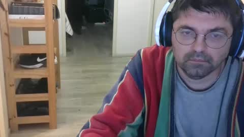 Snapshot of tchecky2 chatting on 01/06/25, 04:26 tchecky2 online show from 01/06/25, 04:26