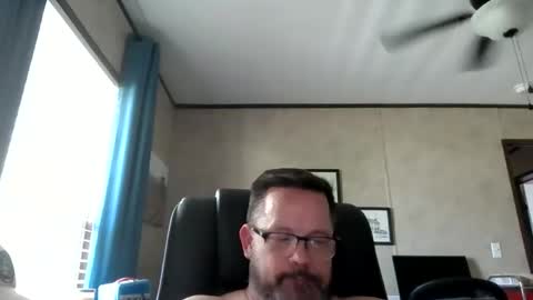 Snapshot of tdhawk87 chatting on 04/27/26, 09:35 tdhawk87 online show from 04/27/26, 09:35