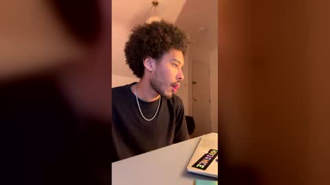 Snapshot of tdr1998 chatting on 02/17/26, 02:57 tdr1998 online show from 02/17/26, 02:57