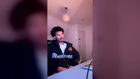 Snapshot of tdr1998 chatting on 02/26/26, 12:26 tdr1998 online show from 02/26/26, 12:26