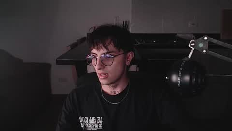 Teo independent model online show from 03/18/26, 02:15