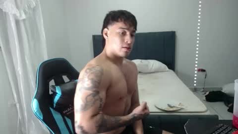 Snapshot of team23hot0 chatting on 09/18/25, 02:35 team23hot0 online show from 09/18/25, 02:35