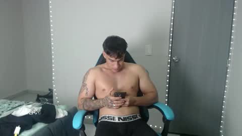 Snapshot of team23hot0 chatting on 10/01/25, 04:07 team23hot0 online show from 10/01/25, 04:07