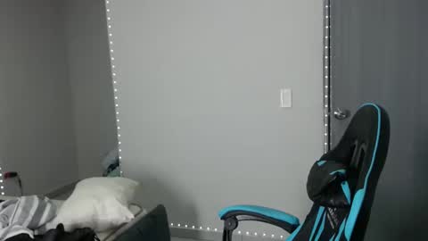 Snapshot of team23hot0 chatting on 10/16/25, 04:13 team23hot0 online show from 10/16/25, 04:13