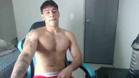 Snapshot of team23hot0 chatting on 10/31/25, 03:18 team23hot0 online show from 10/31/25, 03:18