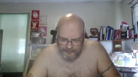 Snapshot of team369radio chatting on 09/18/25, 06:21 MiaRhino online show from 09/18/25, 06:21