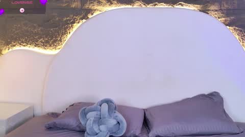 Bruna online show from 12/13/25, 07:53