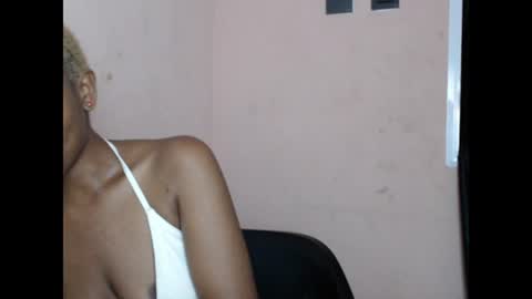 teasexkitty online show from 06/11/26, 12:32