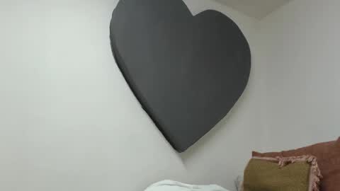 ALICIA--- online show from 12/03/25, 07:27