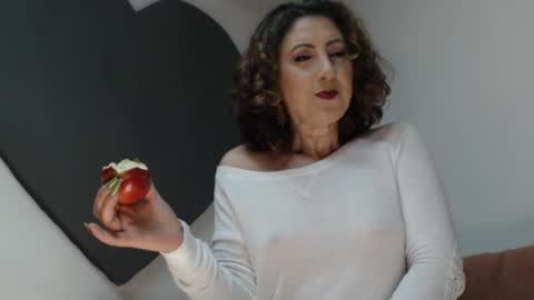 ALICIA--- online show from 04/09/26, 06:02