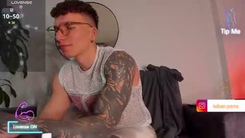 Snapshot of teban_fuckboy chatting on 06/15/26, 03:36 Esteban online show from 06/15/26, 03:36