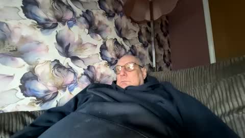 Mark online show from 01/12/26, 03:17